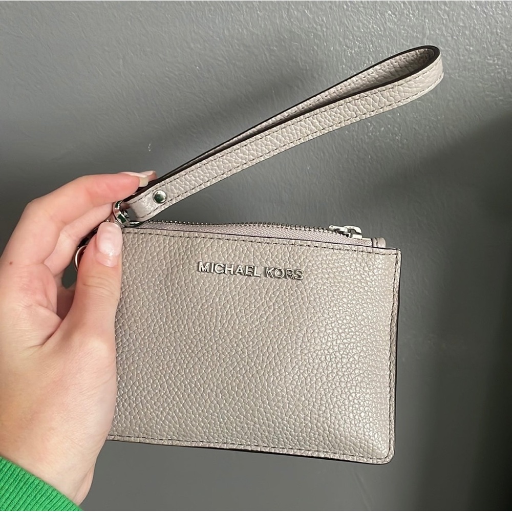 Michael Kors grey wristlet